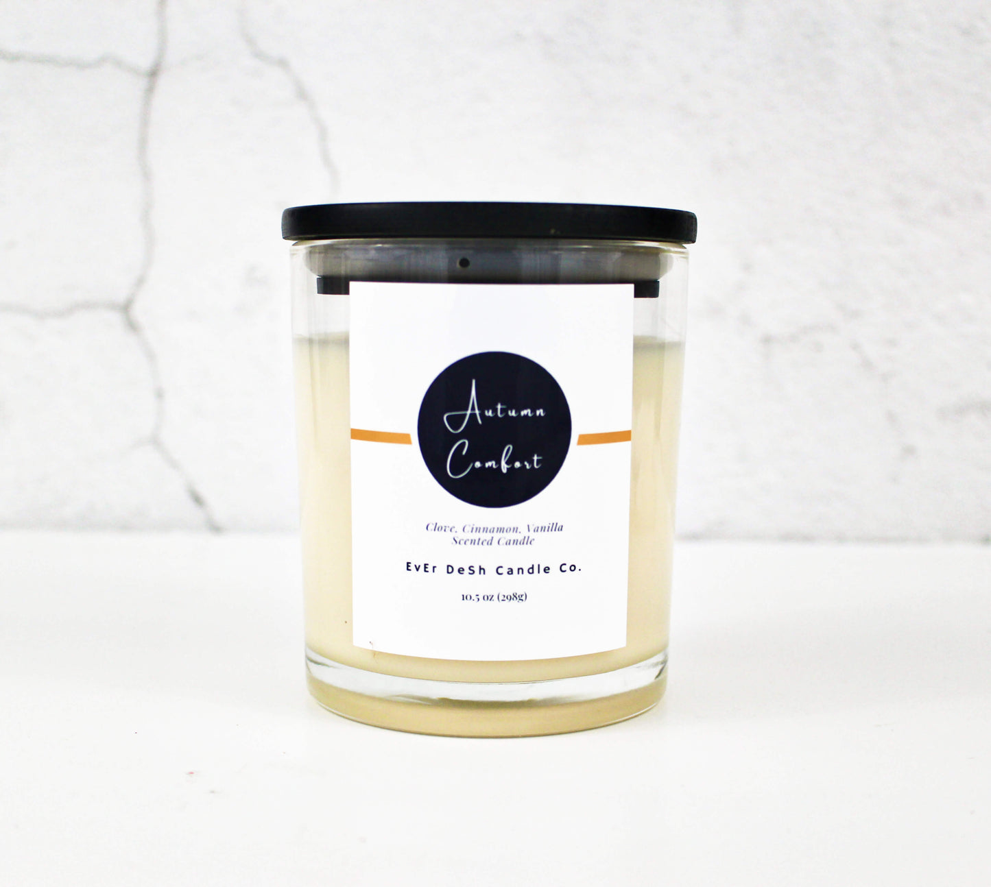 This candle is a rich spicy blend of cinnamon and clove, balanced with butter cream and sweetened with rich vanilla to tempt the senses with this warm treat of spices that we call Autumn Comfort.